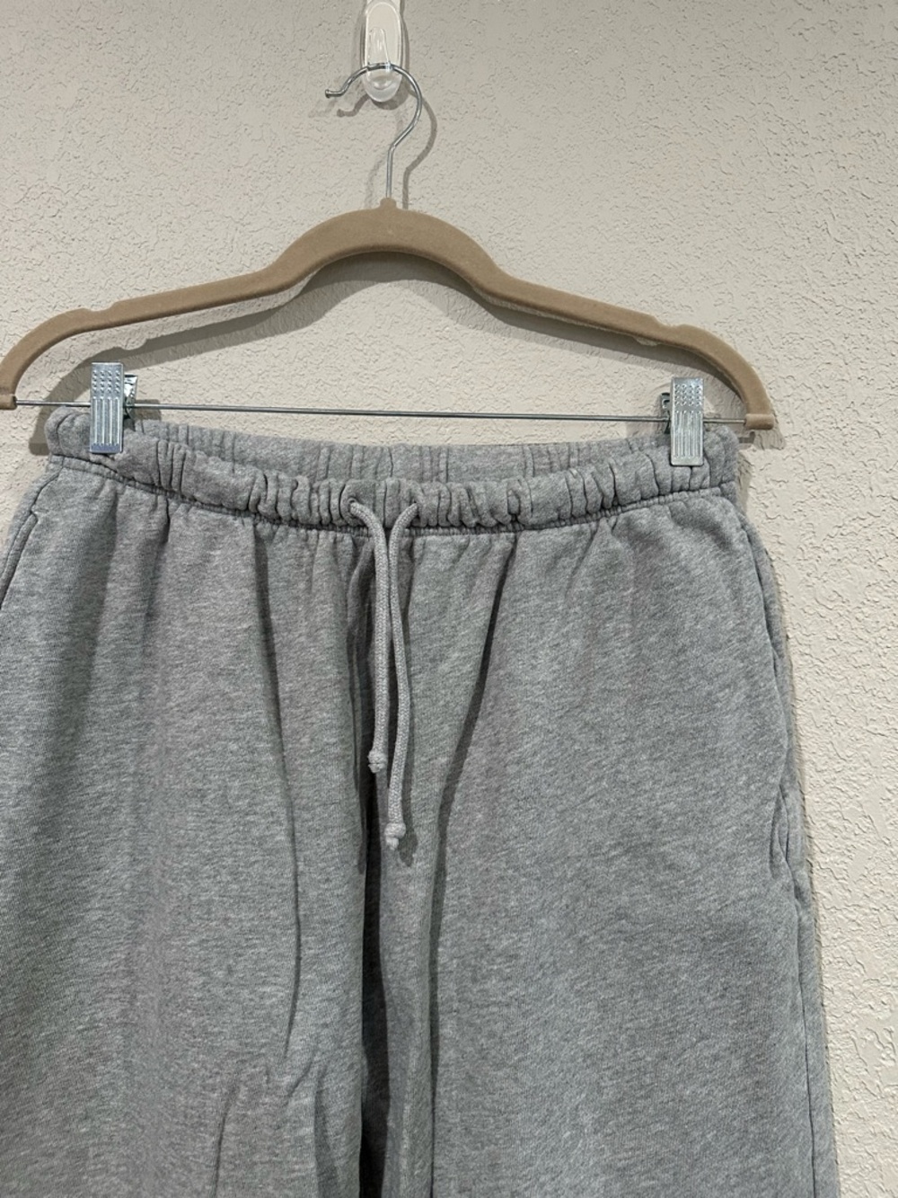 Old Navy Women's Wide Leg Sweatpants in Heather Gray